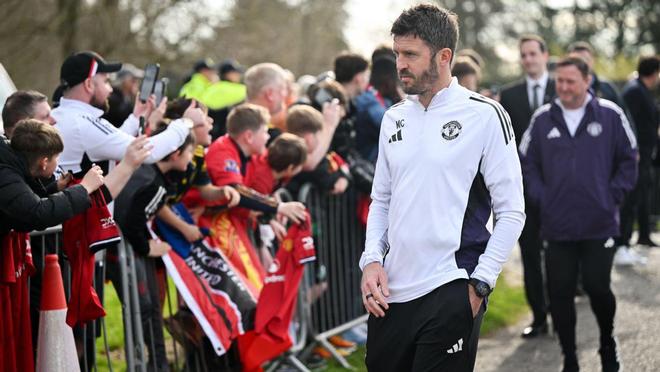 马奎尔放话：夏窗引援比选帅更重要，曼联内部已达成共识