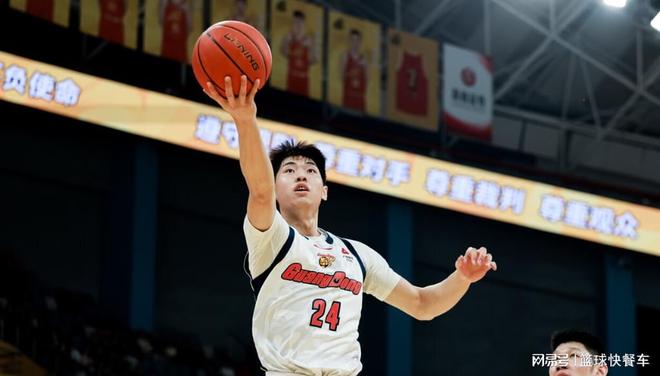 CBA季后赛卡位战疯狂一夜！广东胜广厦争3有戏：上海提前锁定第1