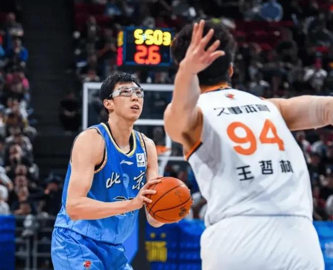 北京83-88不敌上海 球员评价：雷蒙满分，3人及格，6人低迷