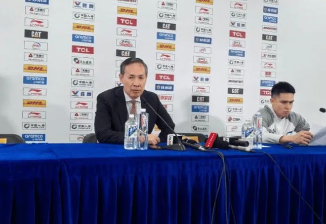 输上海发布会！许利民不满上半场被打服，直指球队与外援存差距！