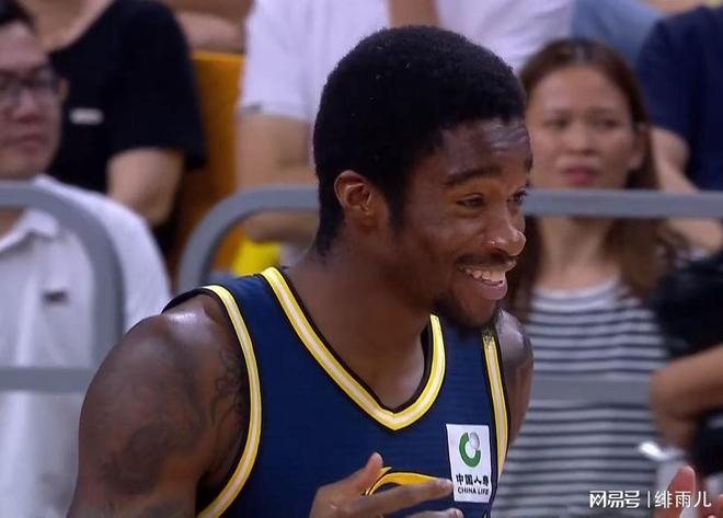 裁掉萨姆纳？广东小外援完成“3选2”，杜锋力保麦考尔与奎因留队