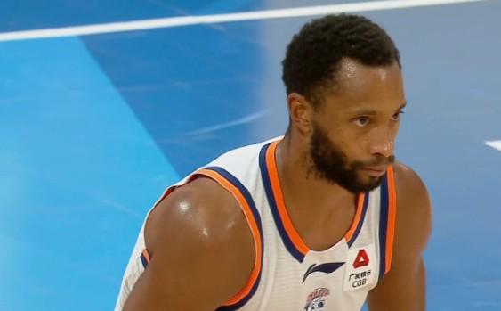 小外发挥差距明显，弗格20中13高效砍36分&杰曼15中3仅得8分