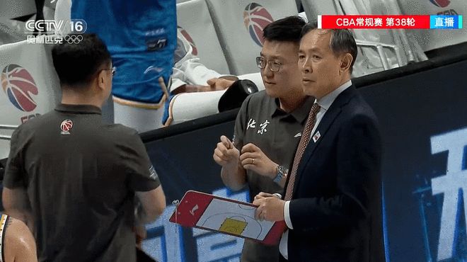 CBA-上海双杀北京豪取19连胜 王哲林24+17周琦12+8