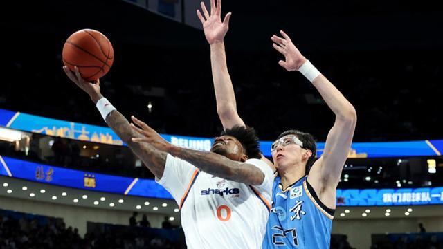 24年后再回常规赛第一，上海男篮这一次到底不一样在哪