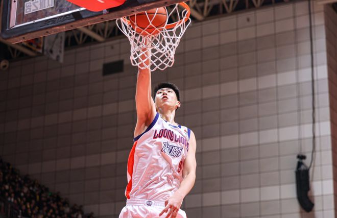 CBA季后赛还剩最后一个名额！三队疯狂卡位，广州有望成为大黑马