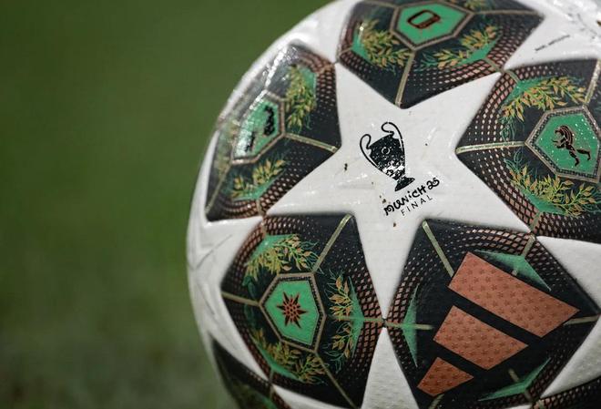 利物浦2球落后死磕PSG，萨拉赫最后一舞被提前剧透