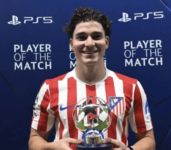 0-2绝境巴萨有望3-0翻盘利物浦恐再遭巴黎血洗欧冠四强今夜揭晓！