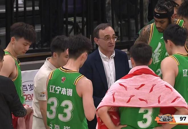 辽宁男篮冲击八强，首轮季后赛对手基本确定：和山东男篮一较高低