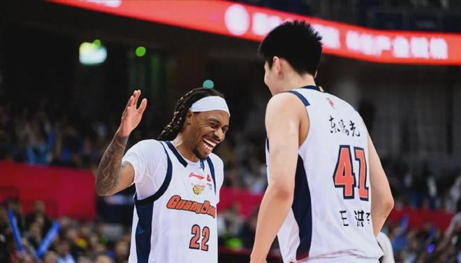 广东宏远大外援终于要来了？身高2米13盖帽王，朱芳雨兑现诺言