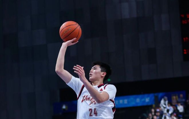 轰23分+3记三分！中国男篮18岁1米88射手崛起：全运会曾轰52分