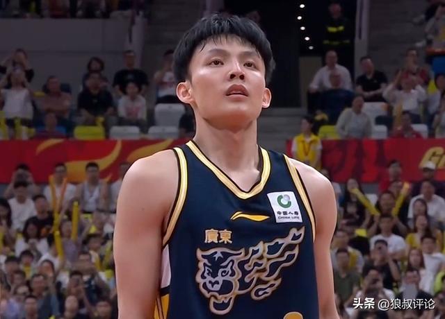 第二阶段超神一战！徐杰20中10独砍27+5+4获全场高呼MVP