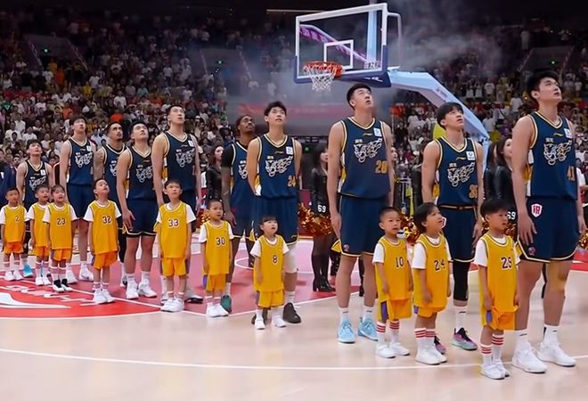 广东男篮逆转宁波，直通季后赛8强稳了！评分：2人满分 3人不合格