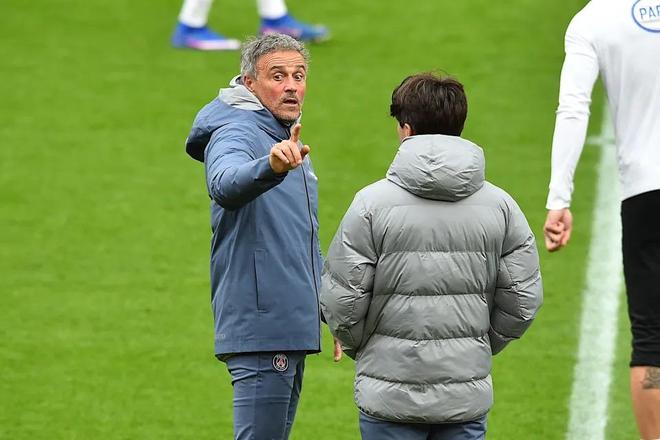 欧冠之夜：4支球队，3种翻盘剧本，1个生死赌局