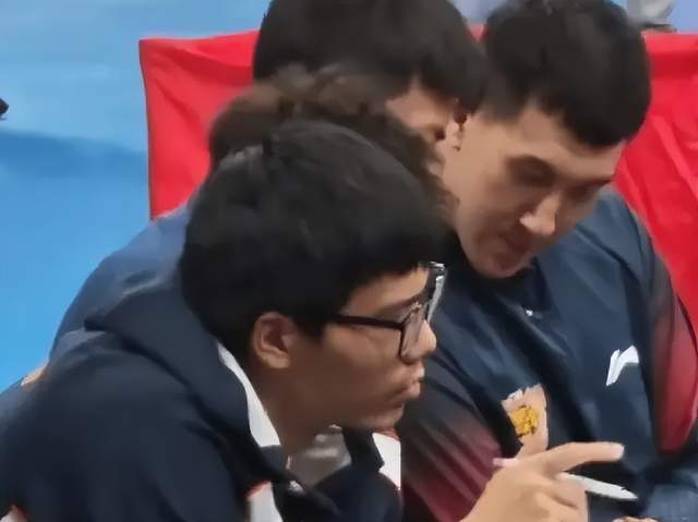 广东男篮一喜一忧，焦泊乔终于回来了，杜锋还会给他打球机会吗？