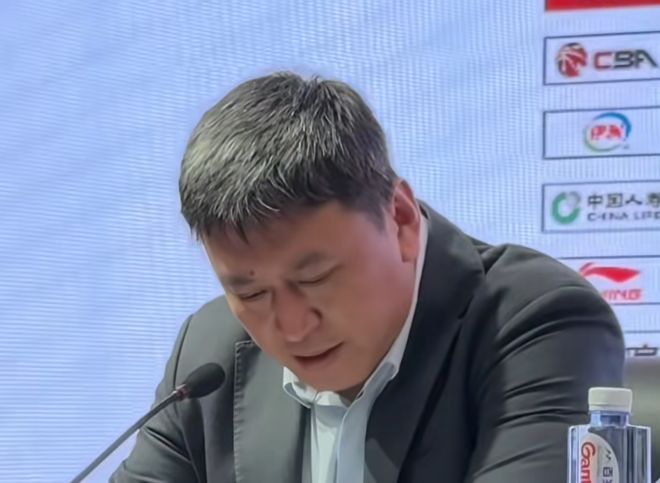 同曦输辽宁发布会！王世龙被莱迪打服，但仍满意球队攻守发挥！