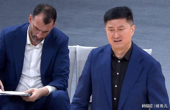 与杜锋冰释前嫌？焦泊乔回归广东队，保底能进总决赛了！