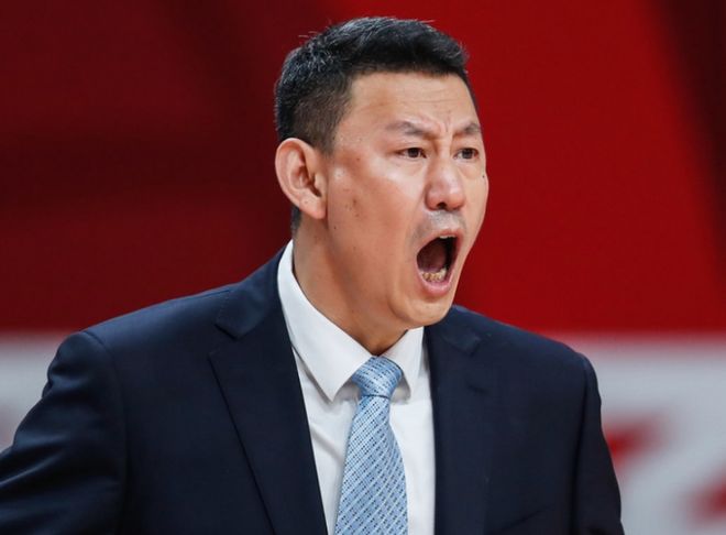 李楠3年禁赛期满：可回到场边辅佐许利民 本季北京主帅不会变