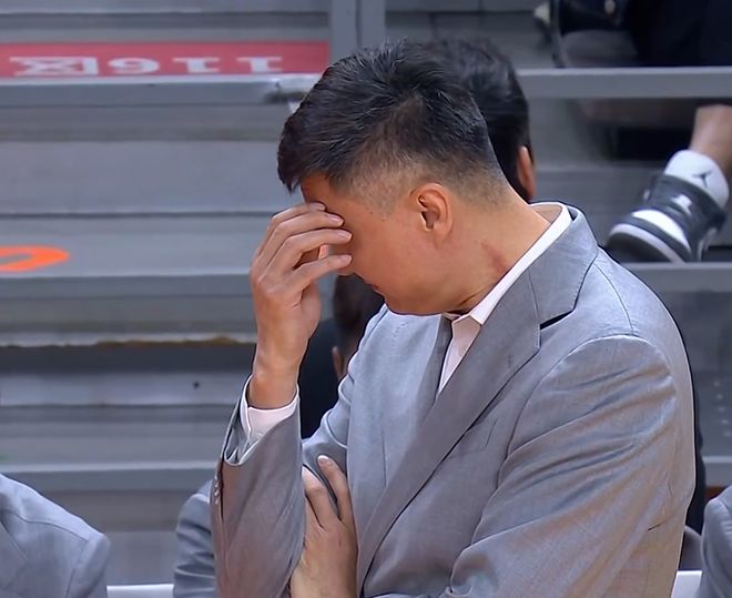 随着广东惨败广州大胜，CBA又乱了！广东跌出四强，深圳锁定前三