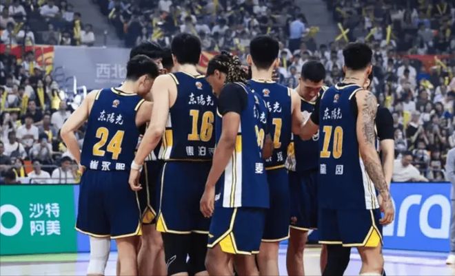 广东队主场收官战先赢后输，奎因燃尽了，杜指导赛后表态