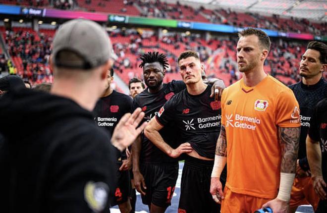 将对阵拜仁，药厂死忠球迷为激励球队与球员进行了面对面交流