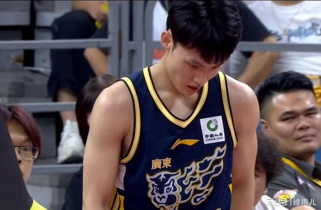 恭喜杜锋！广东队有望截胡“加强版胡金秋”，这才是争冠底牌？