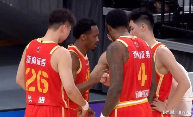 确认不打了！CBA内线大杀器被放弃，广东队将捡漏签下？