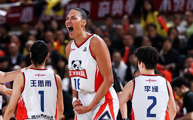 女篮六巨头豪门剑指第三冠！2米03中锋轰29+10，王思雨霸气发声