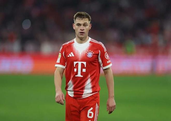 基米希、乌尔赖希夺德甲第10冠，与莱万和阿拉巴并列历史第三