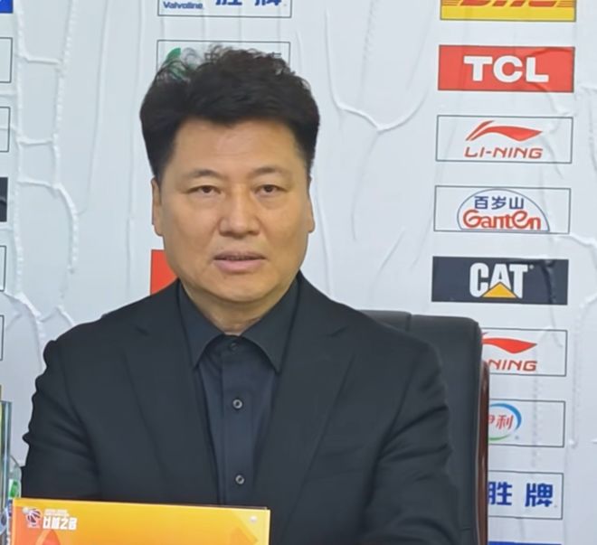 新疆109-75南京！姜正秀挺攻守与小将，王世龙马内克寄语小将成长