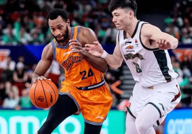 上海大胜辽宁！弗格32分全民皆兵，辽宁仅3将能看，其余球员全铁