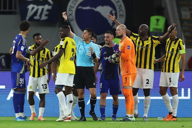 博主裁判圈谈马宁被亚足联停哨：别听沙特媒体瞎扯