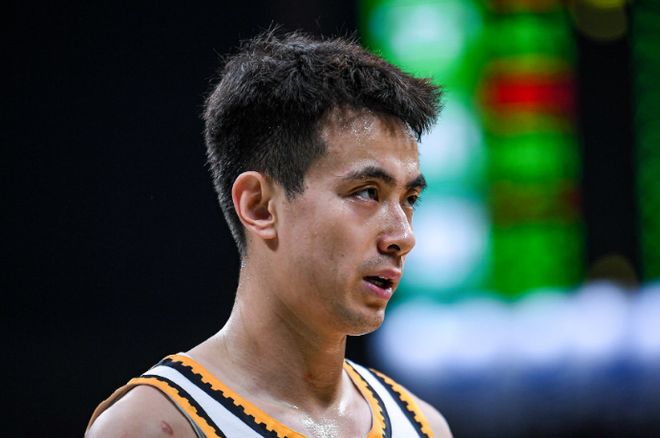 争议！赵继伟惨败夜发“呵呵” 自责“想找地缝钻进去”引热议