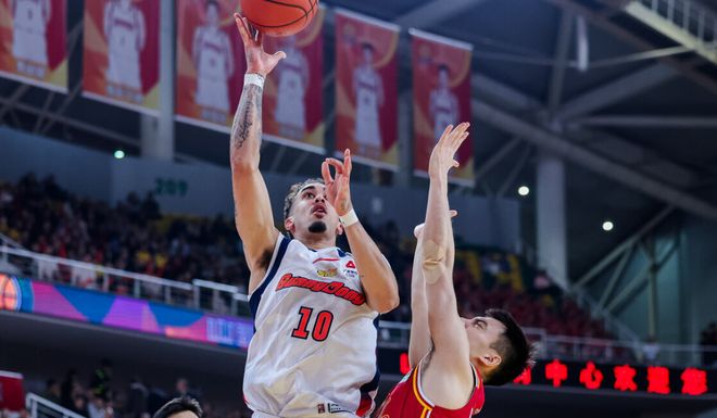 演过了焦泊乔，眼神防守低级走步，事后吊儿郎当，这在报复杜锋？