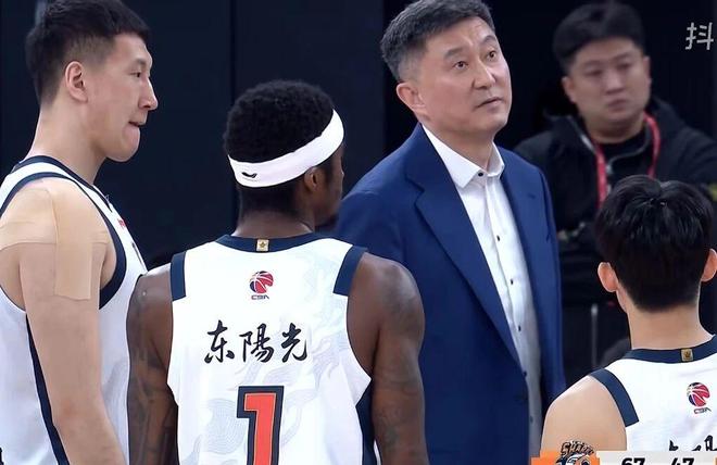 广东男篮正式官宣，2米11空间型大外援加盟，萨姆纳或被取消注册