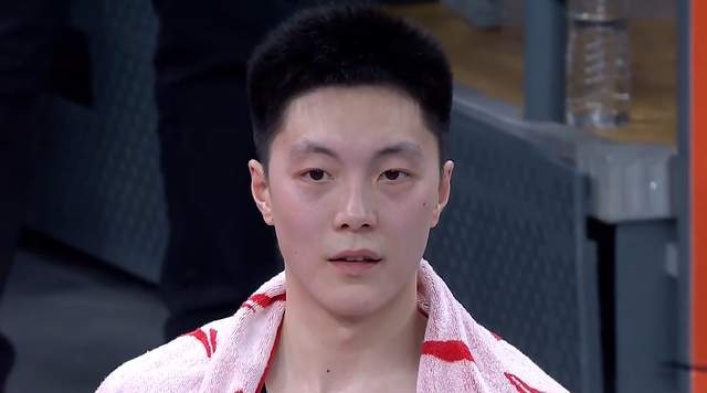 广东新援将迎来首秀，徐杰恐无缘最佳阵容，胡明轩轮休，杜锋变招