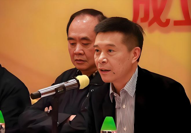 陈海涛找杜锋沟通，下达了广东队最新的目标！