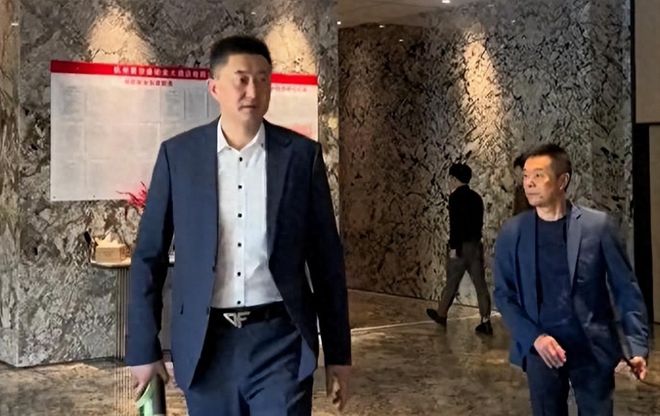 广东战前3大消息！杜锋被约谈，萨林杰留队反转太意外