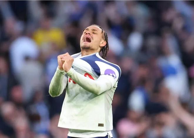 踢马竞时拖延导致比赛开球延迟，热刺被欧足联罚款1万英镑