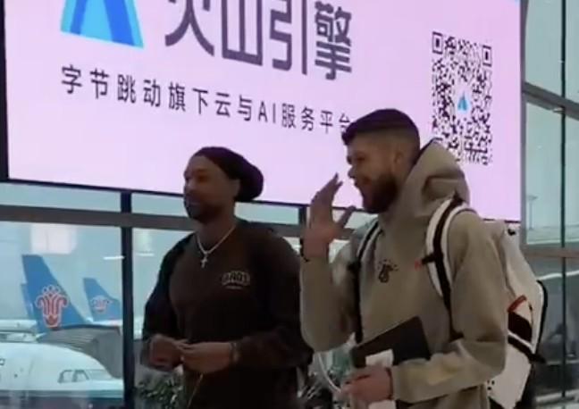 无缝衔接，拉科塞维奇今日跟随广东队前往福建备战末轮联赛