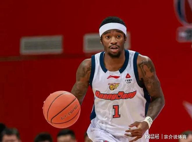 广东队麻烦了，季后赛前突收坏消息，夺冠没戏了