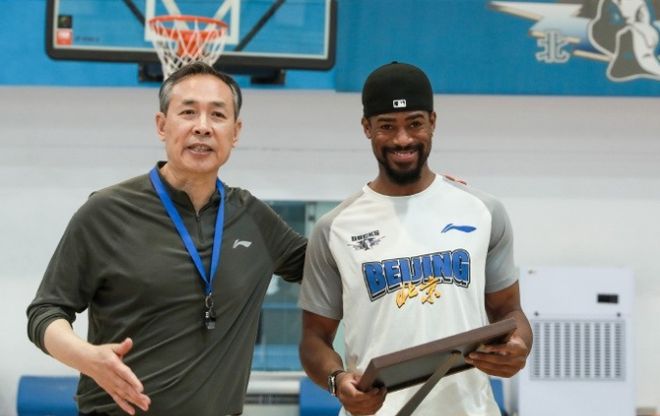 北京男篮官宣解约贝利！29场仅1场20+离开不意外 新外援已就位