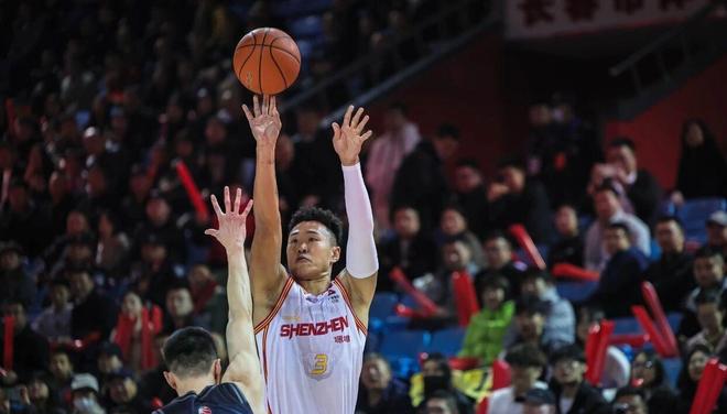 轰29分+7记三分！中国男篮29岁王牌崛起：效率值超胡金秋剑指MVP