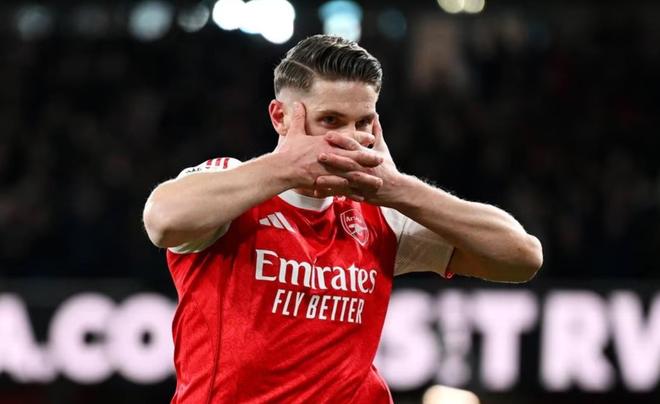 维埃拉：哲凯赖什在无球状态下非常努力，不知为什么没人传球