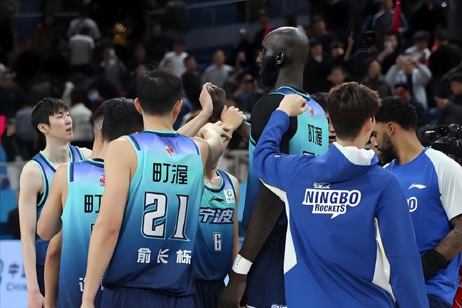 廖三宁16+5无缘季后赛，徐昕进季后赛战老东家，贺希宁29分