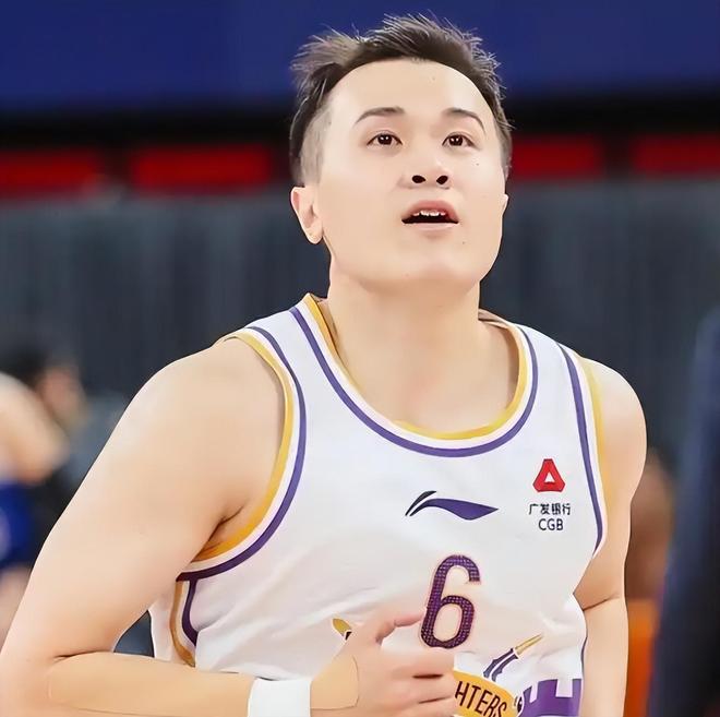 北控告别发文：从头再来！但张庆鹏自断优势，攻守全崩，该走了？