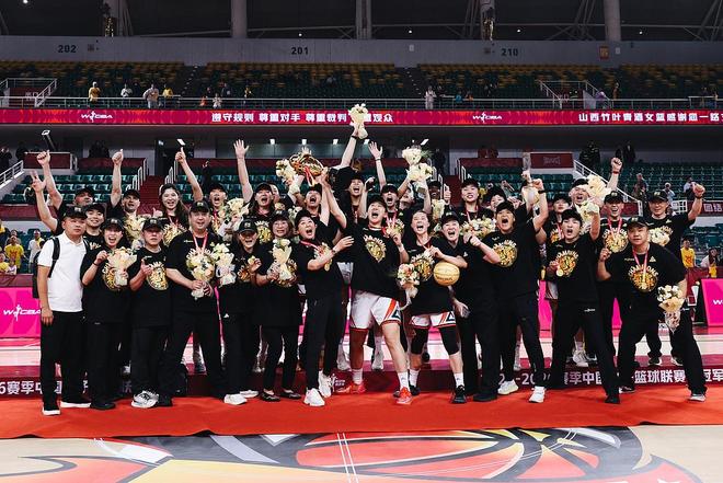 四川女篮3-2山西夺WCBA第3冠 李缘FMVP王思雨15分