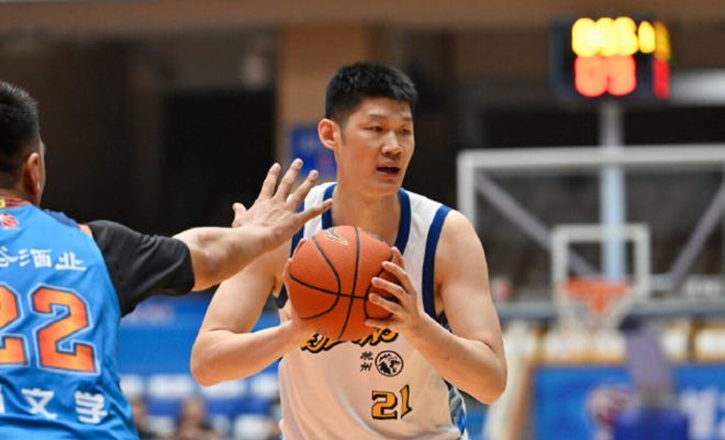 胡金秋：我想在CBA赛场打到父子同台