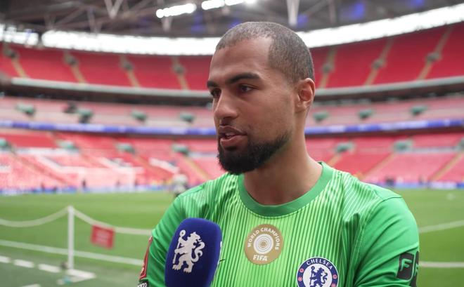 桑切斯：零封不只是我的功劳，防守队员们有好几次关键封堵