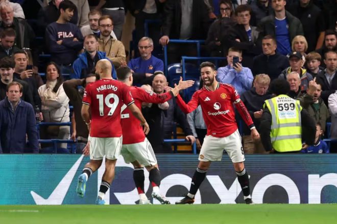 曼联欧冠资格稳了？少赛一场手握主动权，再拿五分就上岸