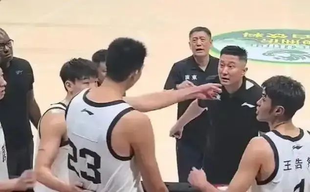 不只是徐昕，常规赛MVP也曾遭杜锋轻视？打全运会地位不如王睿泽